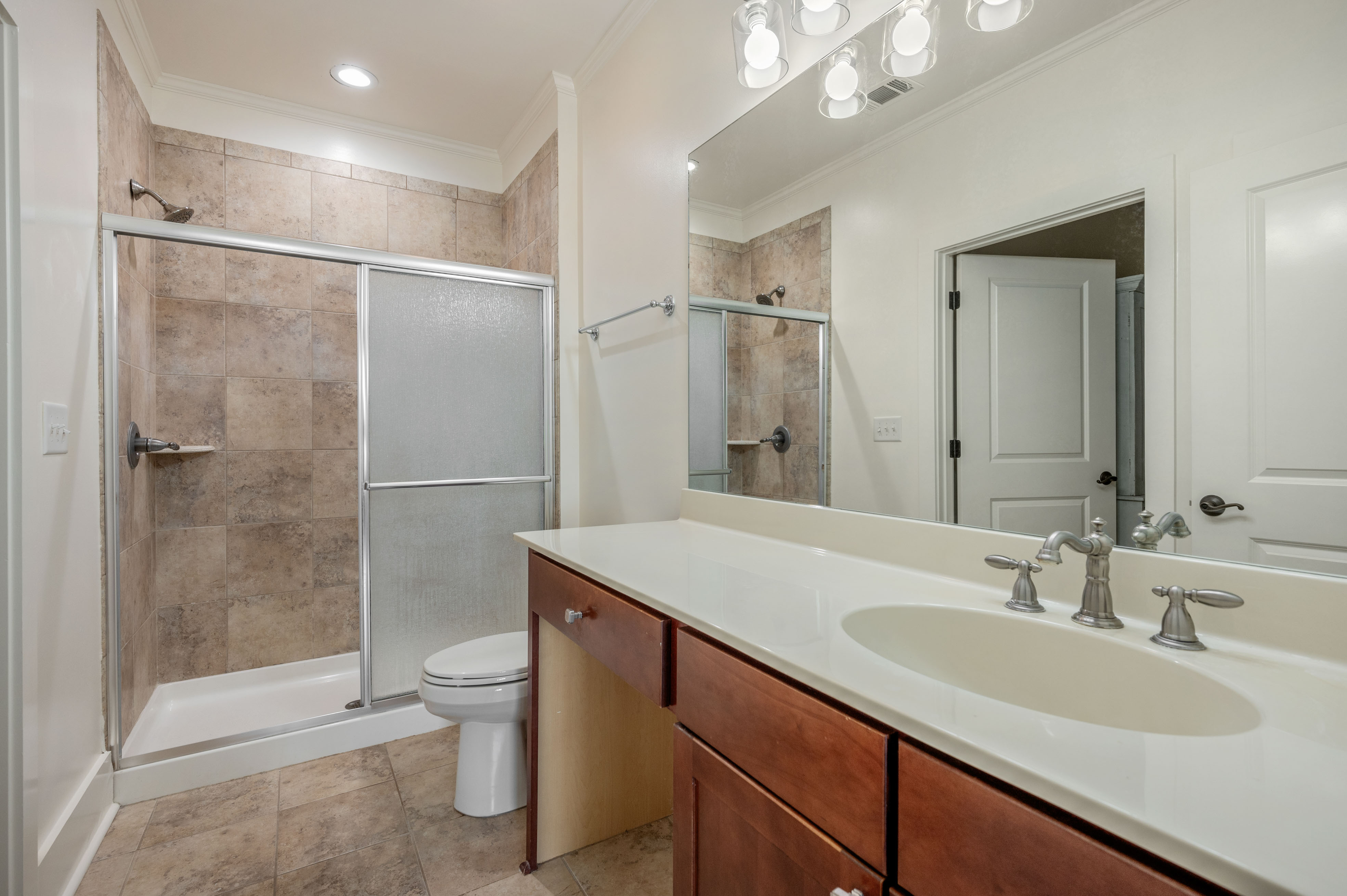 114 Edgewood Court image 15